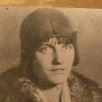Edith Minnie De Jong (1910–2006)